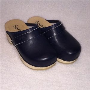 Sanita Navy Blue Wooden Leather Swedish Clogs